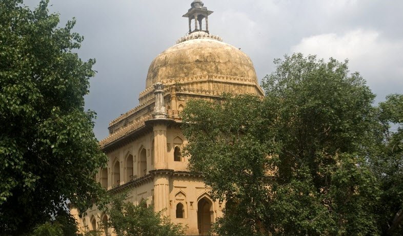 Tomb Of Fateh Jung